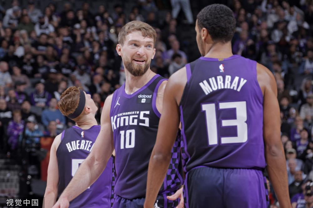 凭借坚韧不 凭借坚韧不